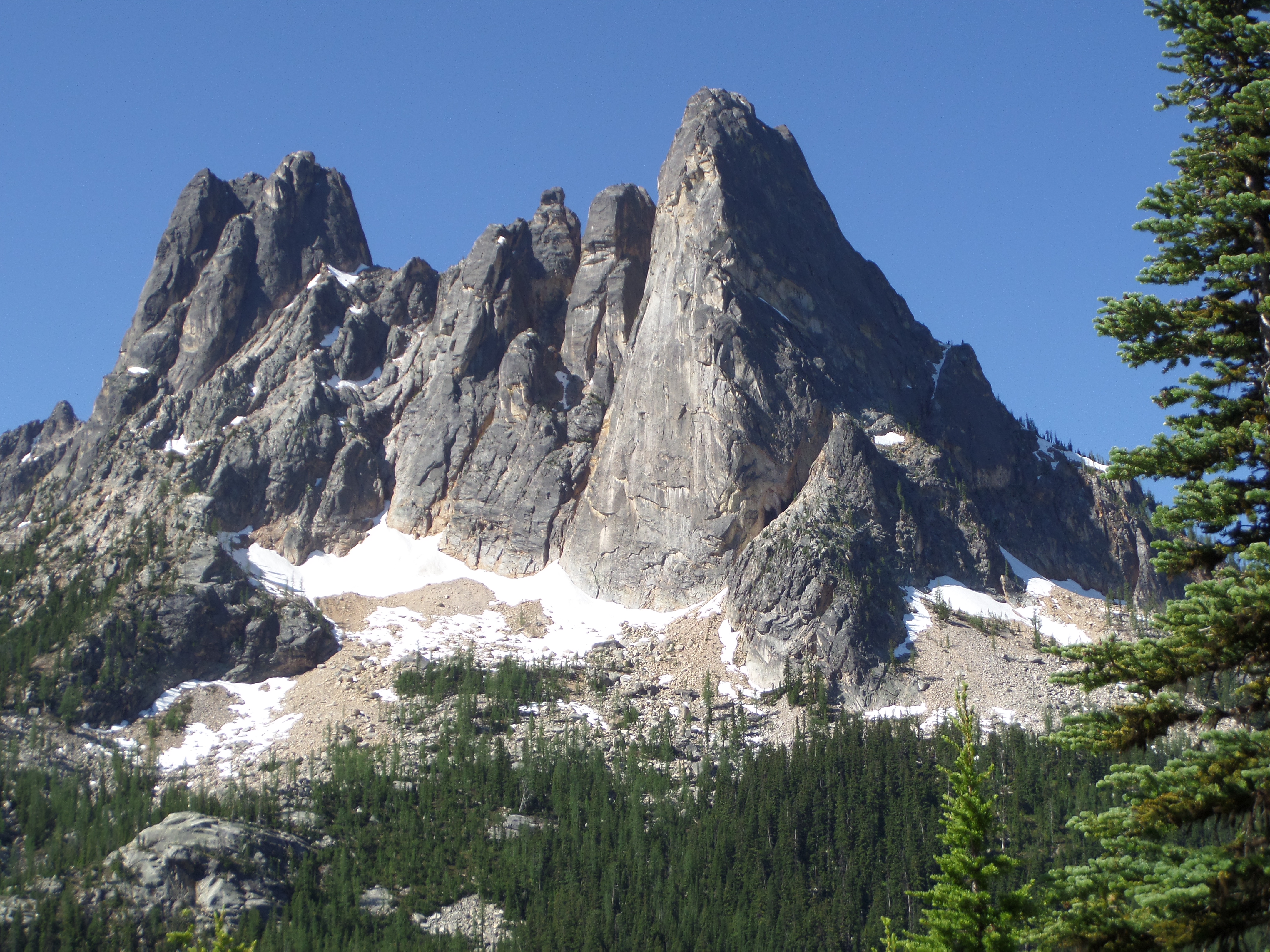 Great Escapes Liberty Bell Mountain Looms Above Pass Westside Seattle Great Escapes Liberty Bell Mountain Looms Above Pass Westside Seattle